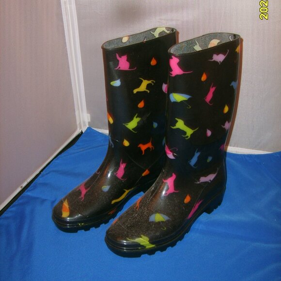Womens Raining Cats & Dogs Ultralite Rain Boots, Size 6 - Picture 2 of 4